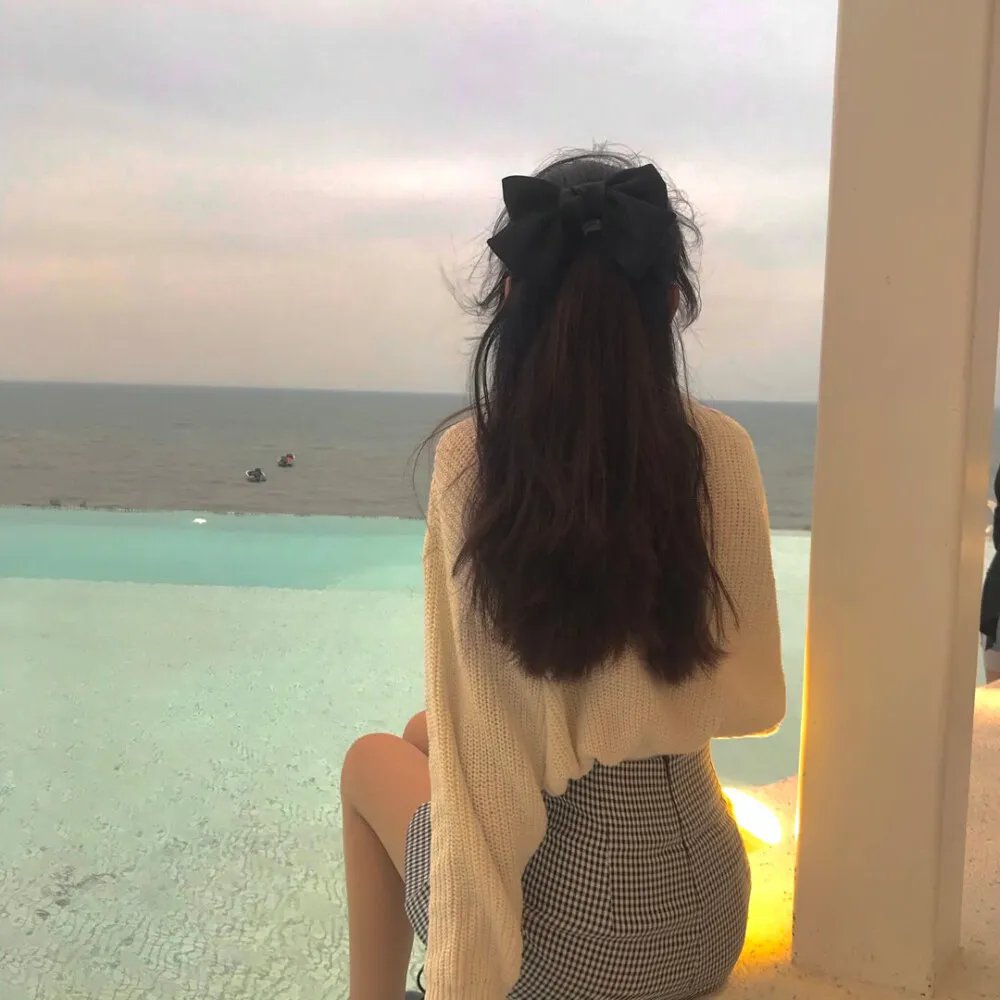 黑白姊妹